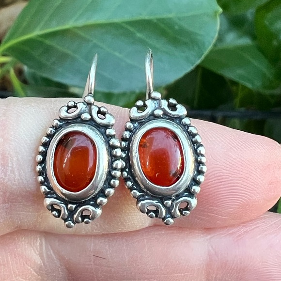 VINTAGE 925 STERLING SLVR OVAL AMBER SMALL ORNATE EARRINGS DROP DANGLE WIRE LOCK - Picture 10 of 16